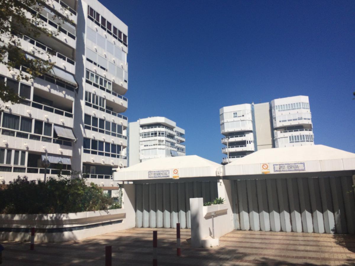 טורמולינוס Pez Espada 1ª Linea Playa Y Parking Incluido מראה חיצוני תמונה